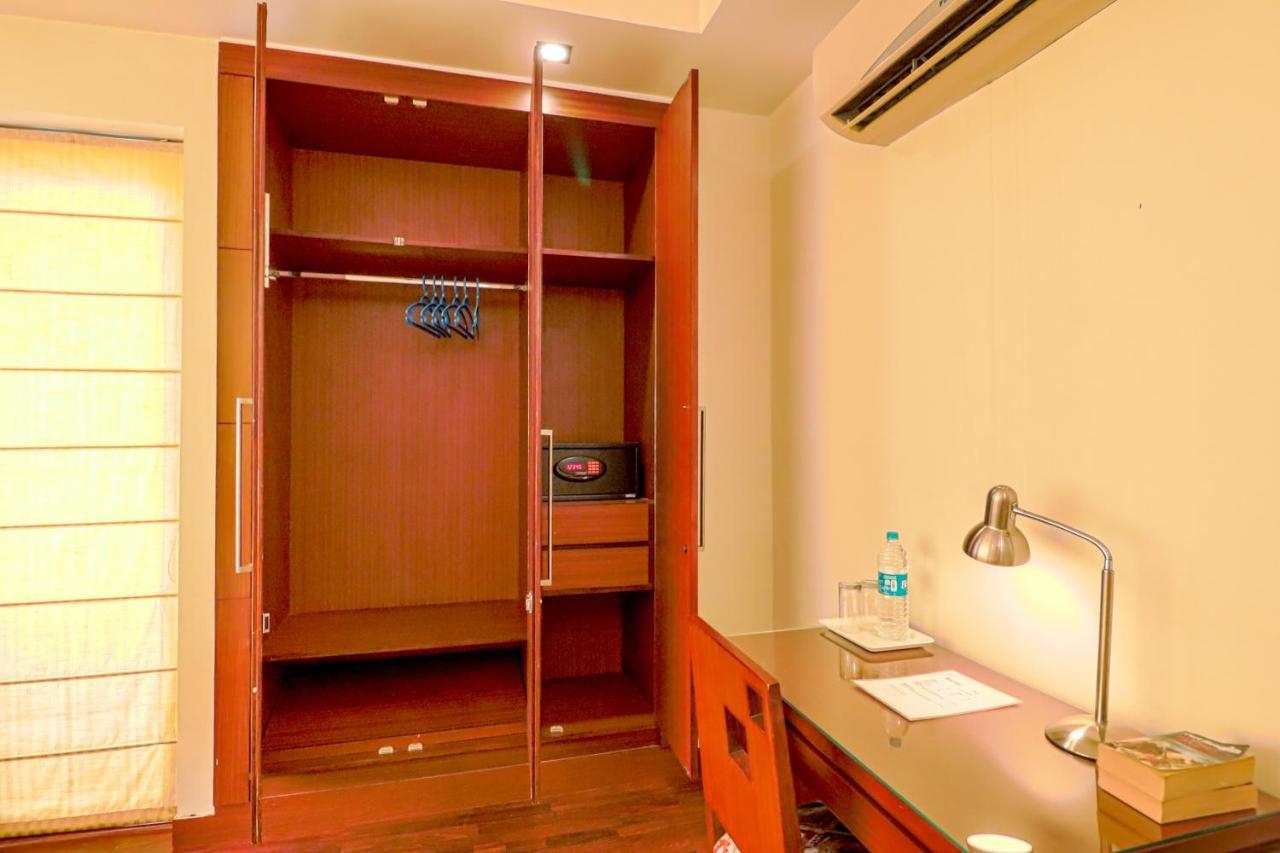 Ahuja Residency Noida Exterior foto