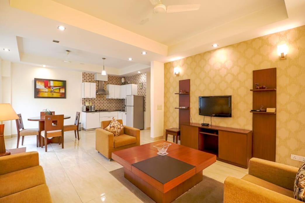 Ahuja Residency Noida Exterior foto