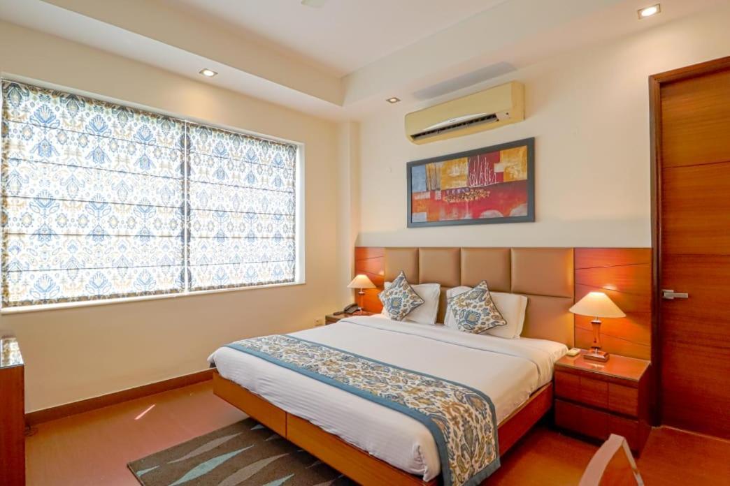 Ahuja Residency Noida Exterior foto