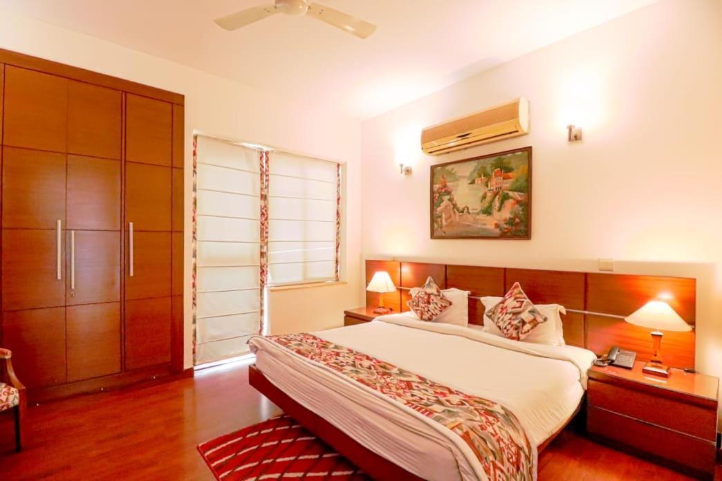 Ahuja Residency Noida Exterior foto