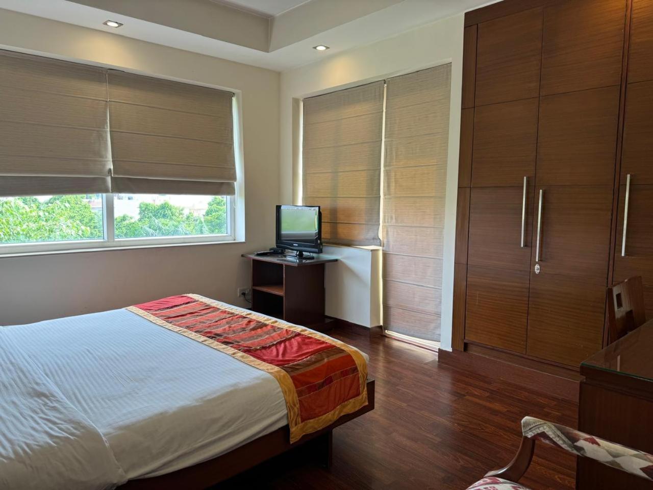 Ahuja Residency Noida Exterior foto