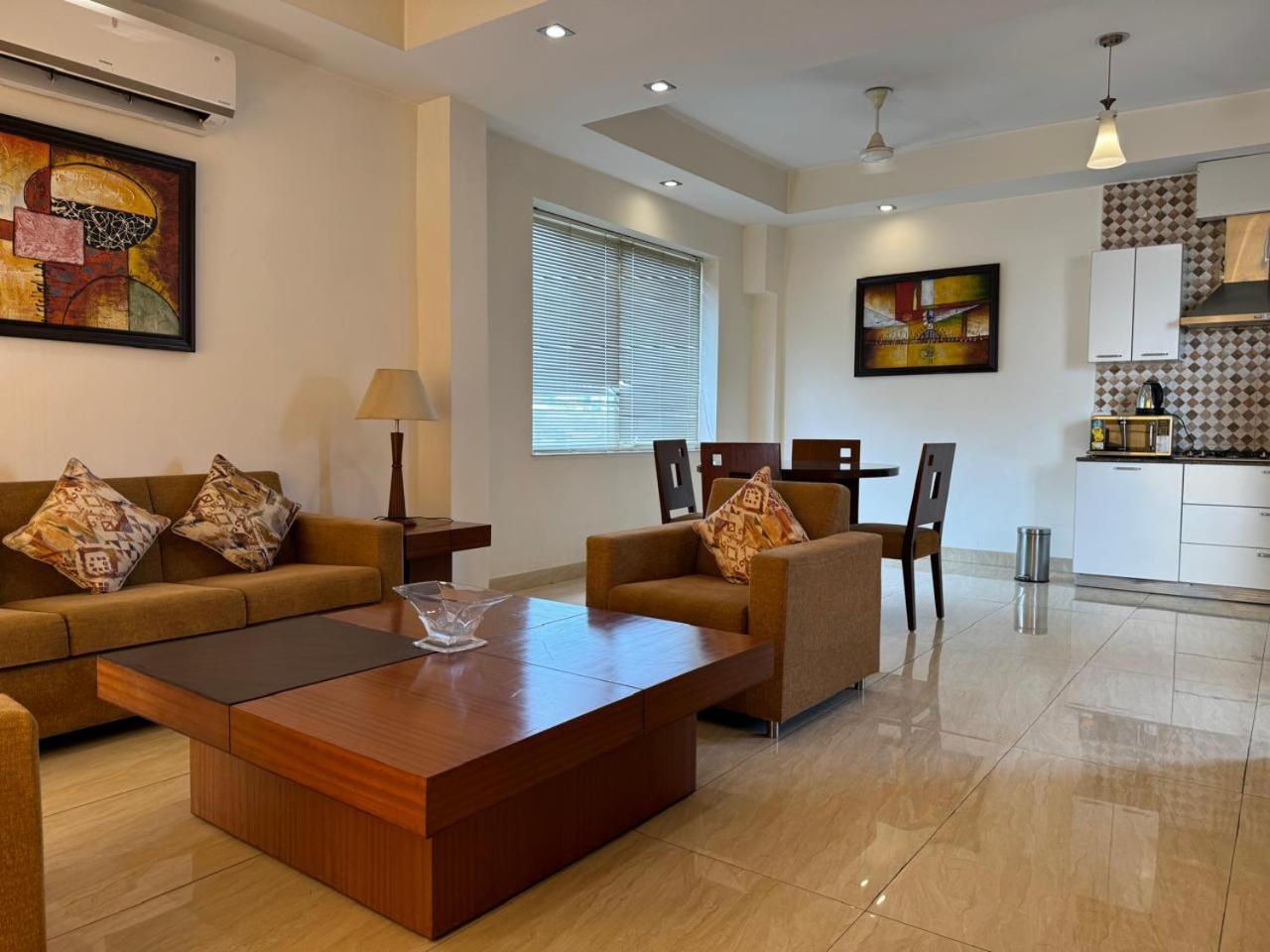 Ahuja Residency Noida Exterior foto