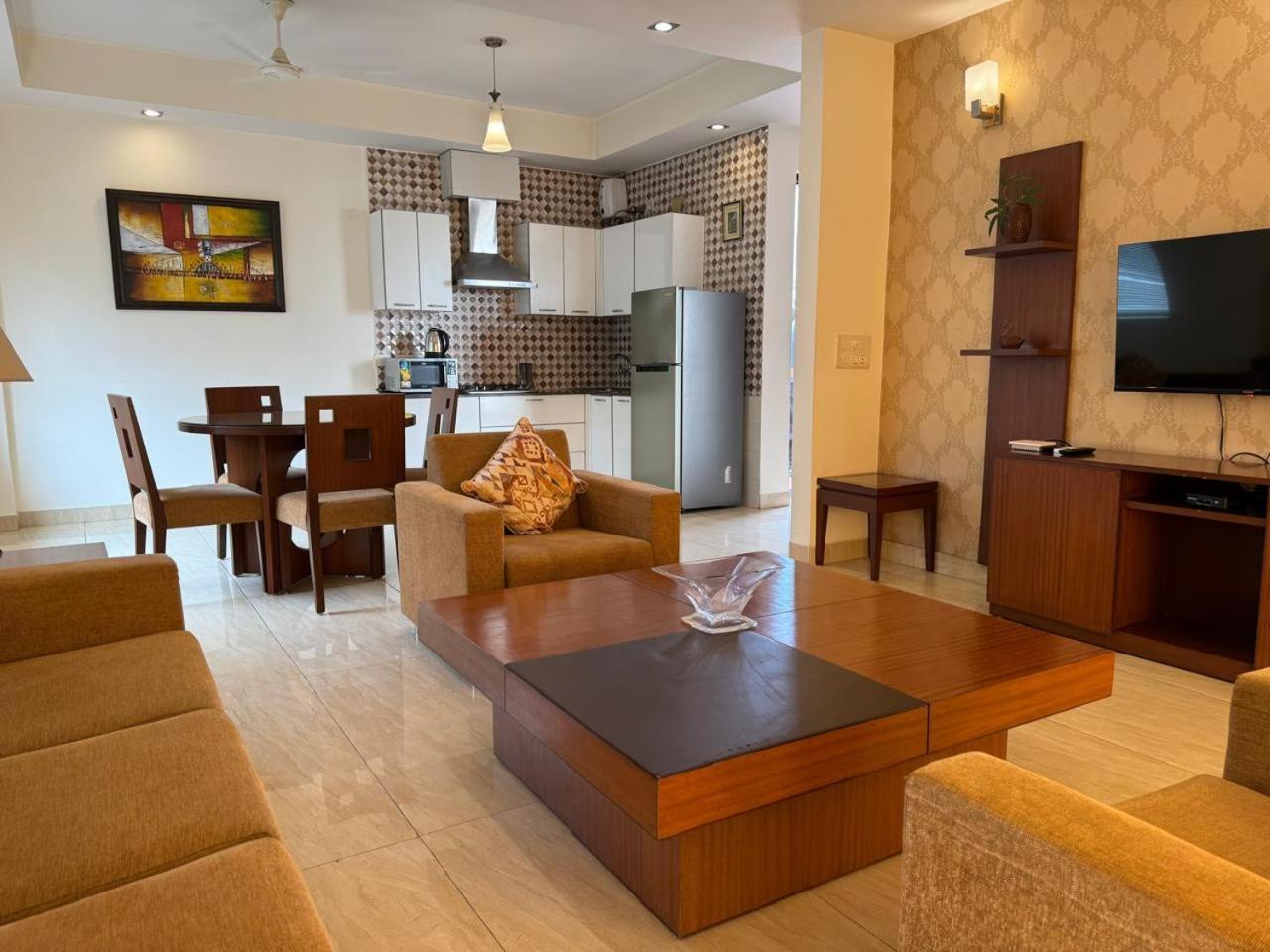 Ahuja Residency Noida Exterior foto